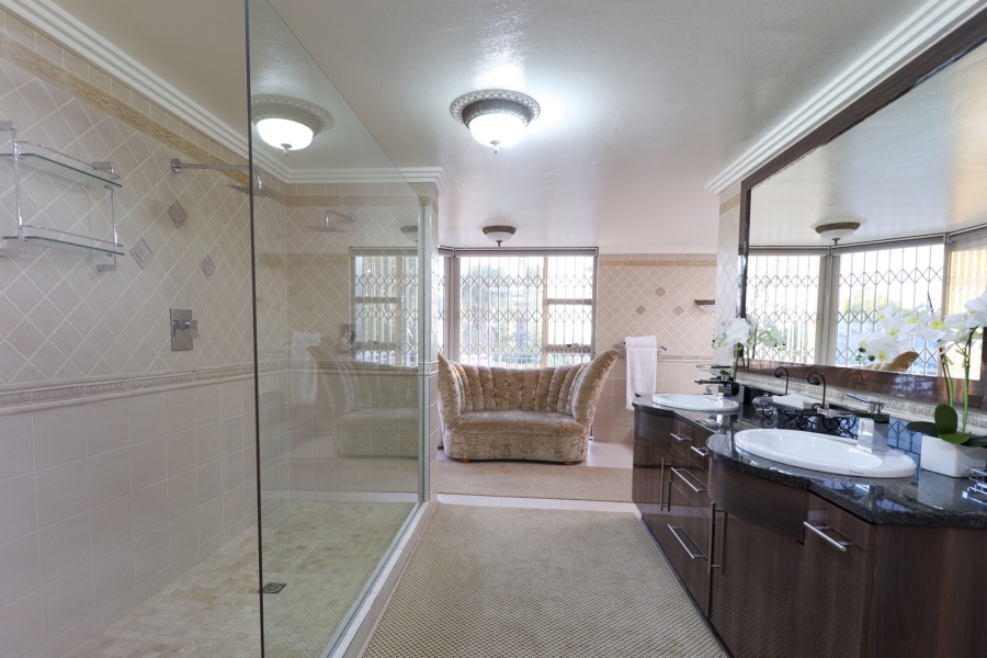 4 Bedroom Property for Sale in Heuwelsig Free State